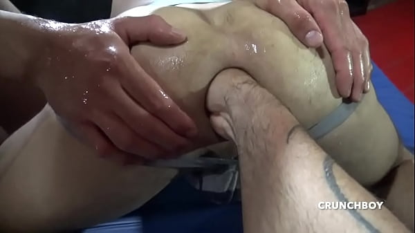 Threesome Bareback Sex With Multiple Creampied And Fist thumbnail