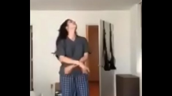 Nonton भाभी चुदाई के लिए अपने कपड़े निकालती है thumbnail