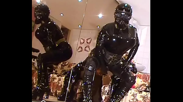 Roxina2004BigCumSlut081204.WMV