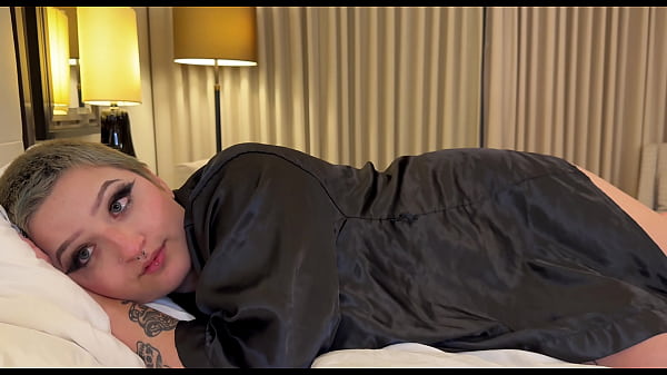 Casting Curvy Sharing Bedon Vacation with LittleThick Stepsis