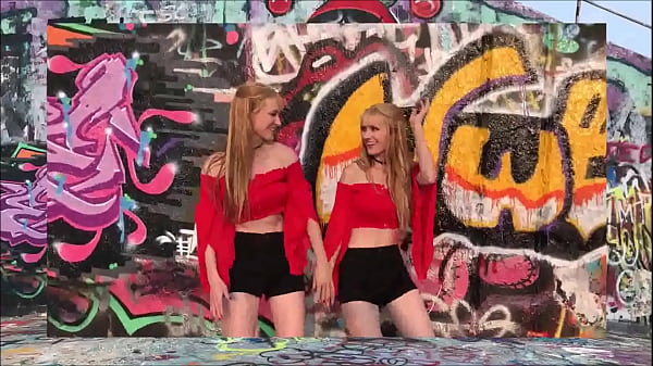 Nenas Calientes Camille And Kennerly thumbnail