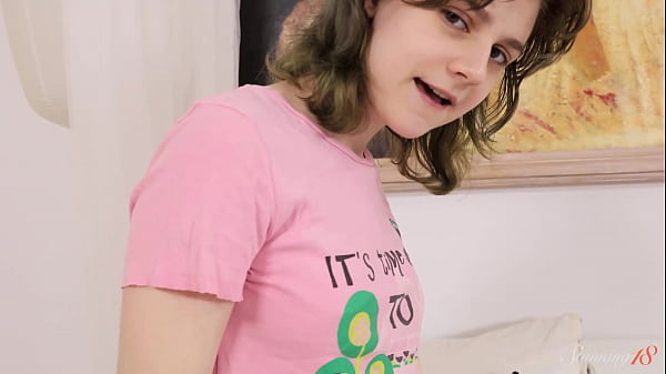 Play MP4 - Lil Tits Babe Skye Young Is Rubbing One Out Like A Slut&excl;