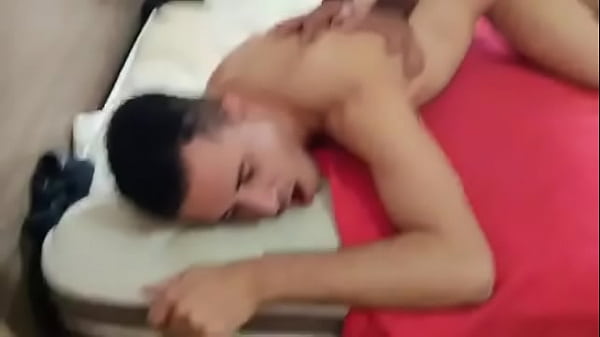 Putos fodendo e gemendo 