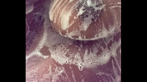 Shower 1st so daddy_can suck_on my girlss