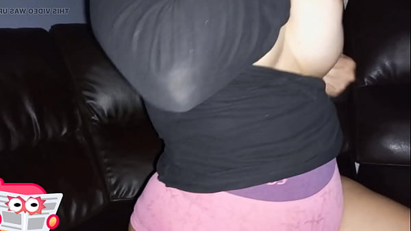 Estoy muy cachonda papi quiero que me comas el culo 