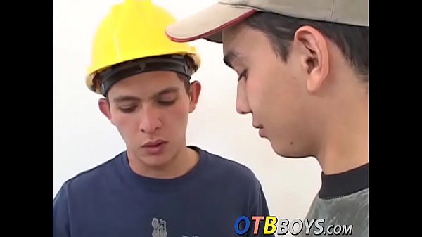 Latino twinkie drilled by amateur lover 