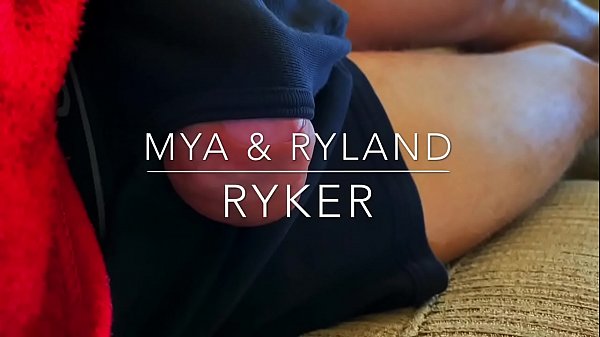 Play MP4 - Snuck In To Fuck Her Pussy After Being Teased All Day