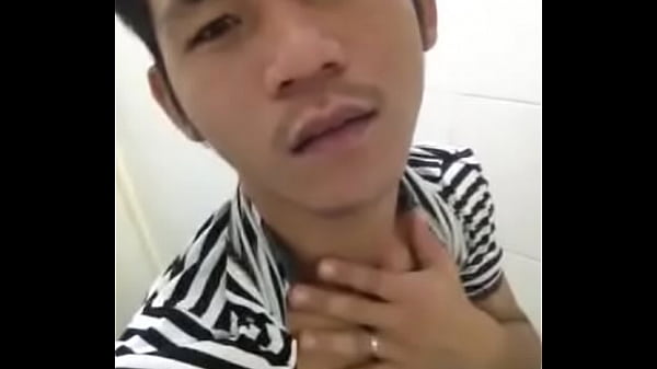 gay khoe hàng 