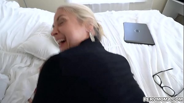 Sarah Vandella pops out her milf_pussy and lets her stepson_slide right inside her muff