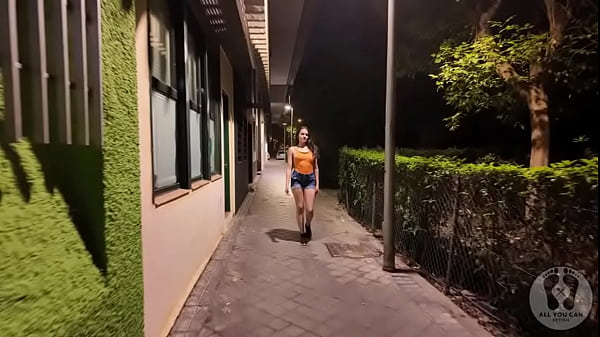 Nonton Halloween 2025 Innocent Latina Caught For Oral Sex Pussy Playing thumbnail