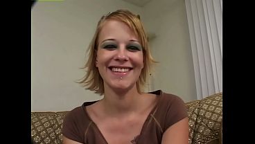 Nonton Pregnant Blonde Has A Dildo And Two Cocks Eager To Fuck Her White Pussy thumbnail