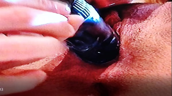 Nonton Lamiendo Un Co&ntilde;o Jugoso thumbnail