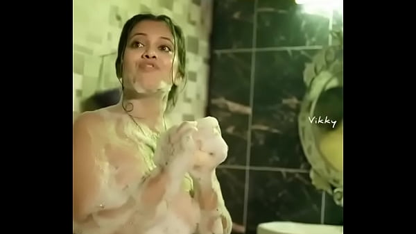 Play MP4 - Indian stepmother in the bathroom sex