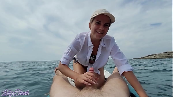 Outdoor Blowjob She ExtractedAnd Swallowed All the Cum