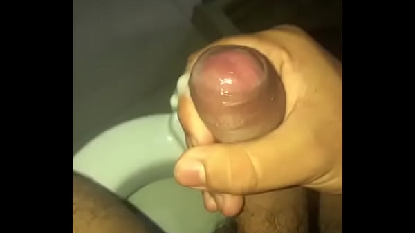 Lechita calientita tomada de cerca en &ntilde;o de la casa de mi novia