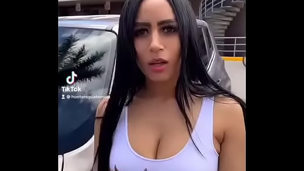 Ricas Edecanes En Restaurante thumbnail