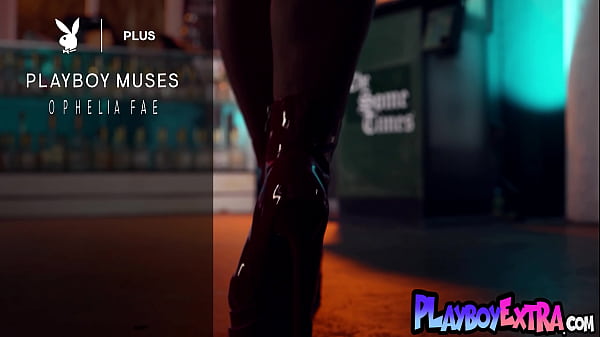 Nonton Bombastic Small Titted Brunette Hottie Posing Nude For Playboy thumbnail