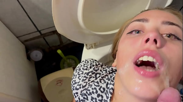 Omg I Pee On Her I Cum On Her I And She Cannot Stop Begging For Throatfuck thumbnail