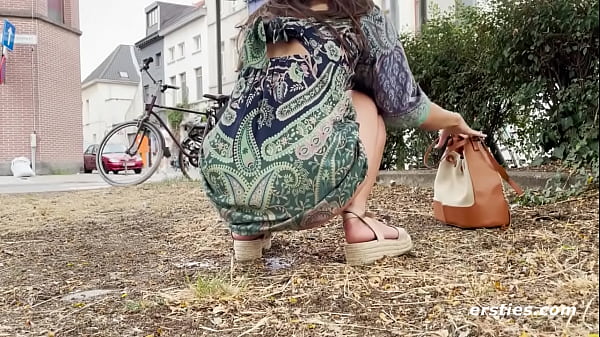 Ersties_Exhibitionist Ana Plays_In Public