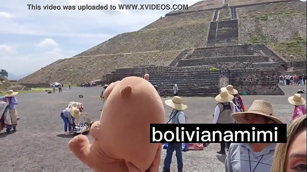 Play MP4 - Loquita&comma; sin calzones&comma; mojadita y masturbandome en teotihuacan  Video completo en Mimiboliviana&period;com