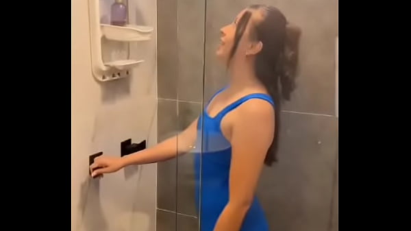 Nonton Polyducha thumbnail