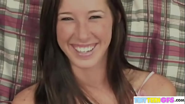 Sexy Brooke Skye shows off her vagina 