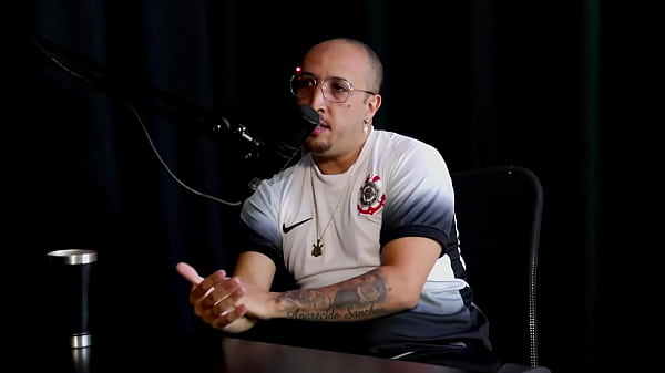 Fez oteste do sofá_e deu uma travada conversou com_a chocolate antes de gravar e o_que usoupro pauThiago_Barão SHEER RED