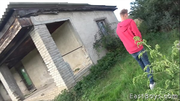 Play MP4 - Trip by car and Pissing Bonus