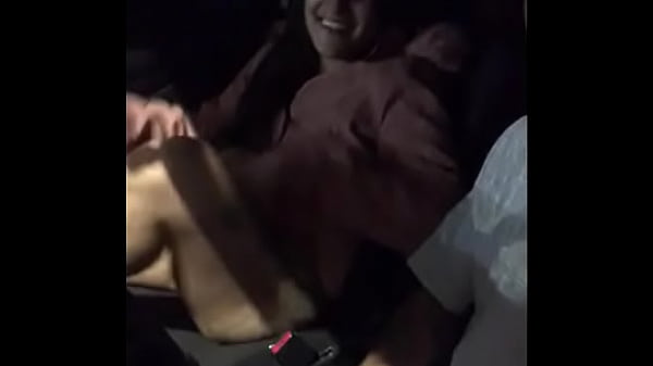 Novinha Gostosa Tatuada Bebendo Porra thumbnail