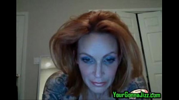 Hot redhead MILF with saggy tits plays_with herpussy