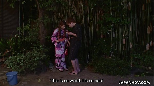 Play MP4 - After eating a mellon she's eating a big fat sausage