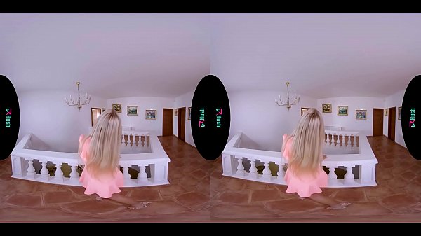 Skinny blonde Lola sucking and fucking in virtual reality 