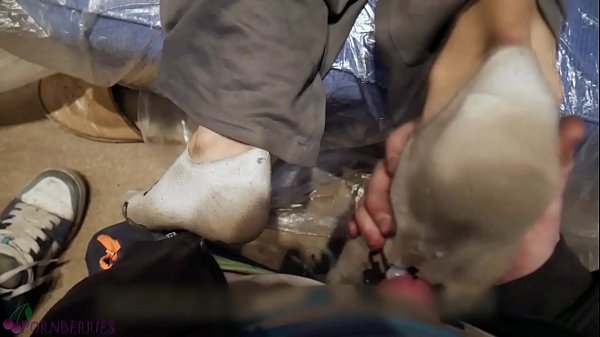 Play MP4 - Two young guys dirty socks footjob