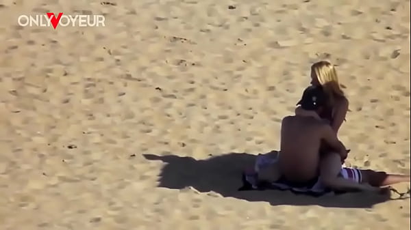 Play MP4 - Beach Voyeur&period; Teen couple risky public beach fuck