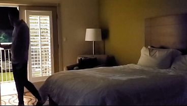 Nonton Big Cock Uses Wife With Hotel Door Open thumbnail