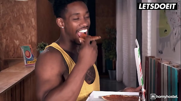 Play MP4 - Naughty Delivery Girl Julia De Lucia Gives Stud A Nasty Blowjob To His BBC & After That He Lets Him Fuck Her Pussy Good - HORNY HOSTEL