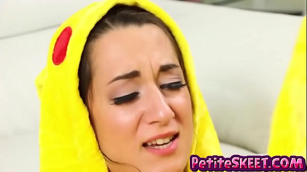 Tiny chick rides bigcock