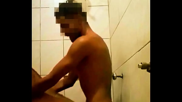 Moreninho delicioso e leitador. 