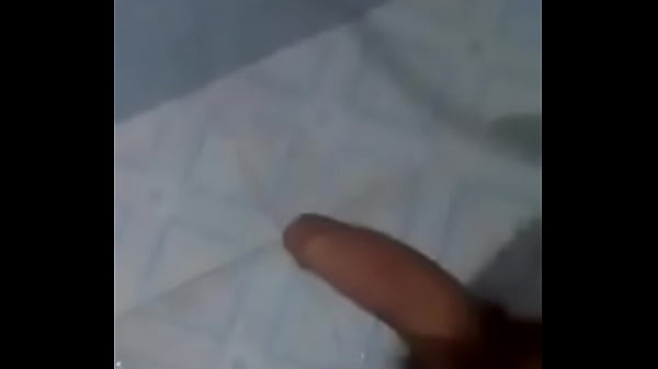 Pene grande de hetero enga&ntilde;ado 