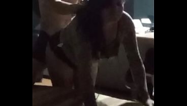 Zorra Infiel Es Cogida Por Extra&ntilde;o Vergon thumbnail