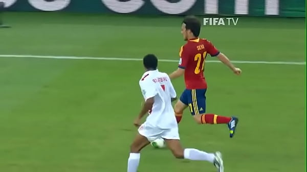 Espa&ntilde;oles Destrozan Analmente A Unos Chavales De Tahiti thumbnail