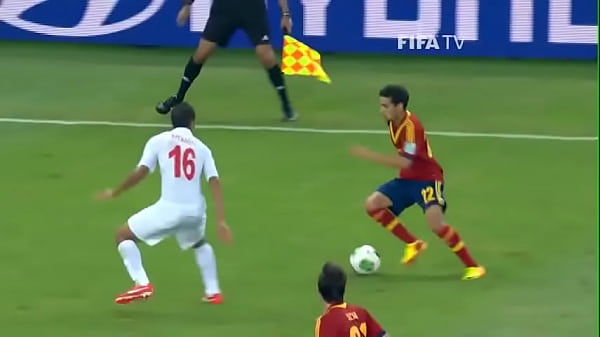 Espa&ntilde;oles destrozan analmente a unos chavales de tahiti 