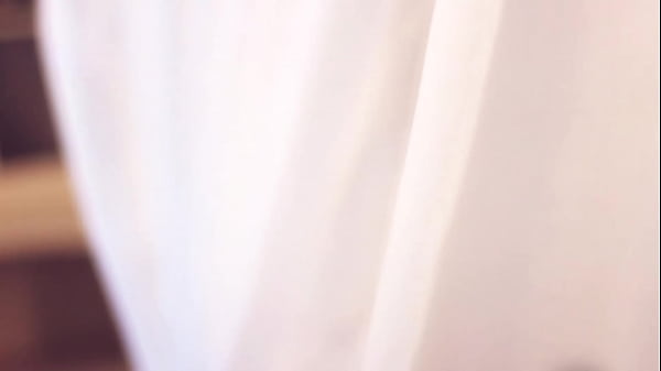 Nonton Couple Having Fun In The Park thumbnail