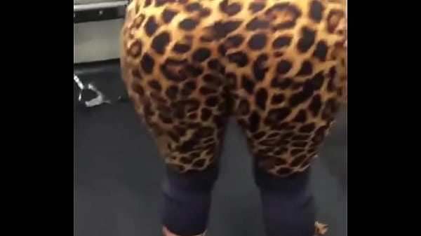 Gostosa safada na academia