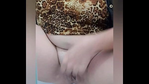 V&iacute;deo personalizado anal e squirt pra higor machado 