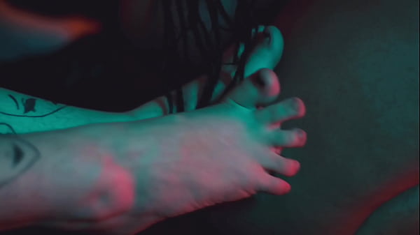 Nonton Girls Want Feet And Pussy, Not Cock! thumbnail