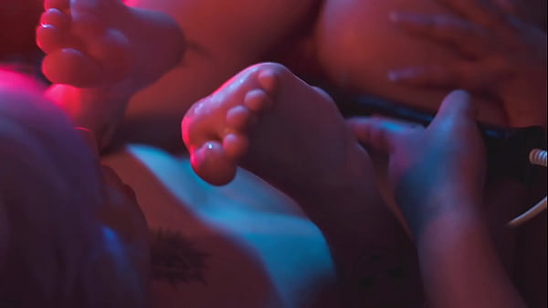 Girls want feet and pussy not cock 