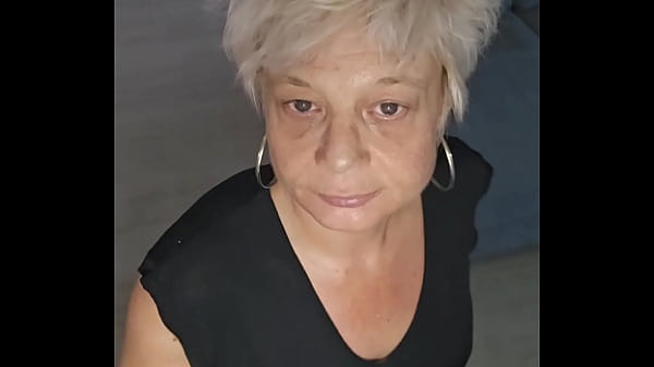 Nonton Je Suis Sur Que Tu Aimerais L'enlever De M'&eacute;carter Le String Et Me La Mettre Bien Profond thumbnail