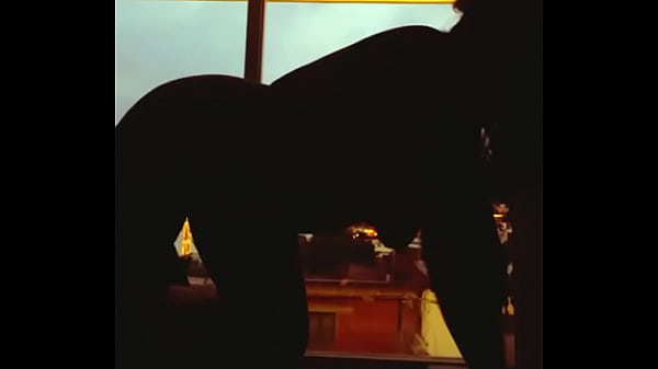 Play MP4 - ZapaTits naked silhouette