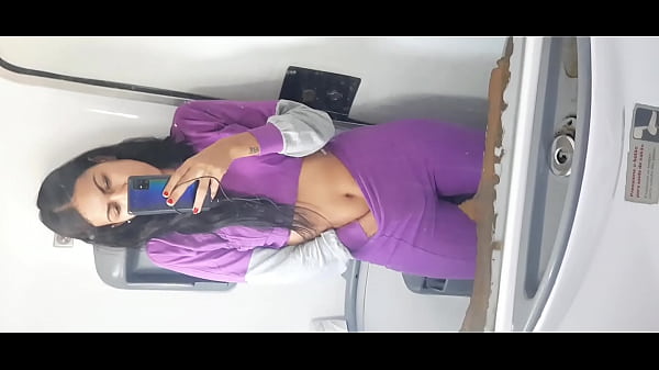 N&atilde;o Aguentei De Tesao E Bati Uma Siririca Bem Gostosa No Banheiro Do &ocirc;nibus thumbnail